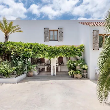 Impressive Ibiza El Zafiro 6 Bedrooms Private Gym Fantastic Views فيلة